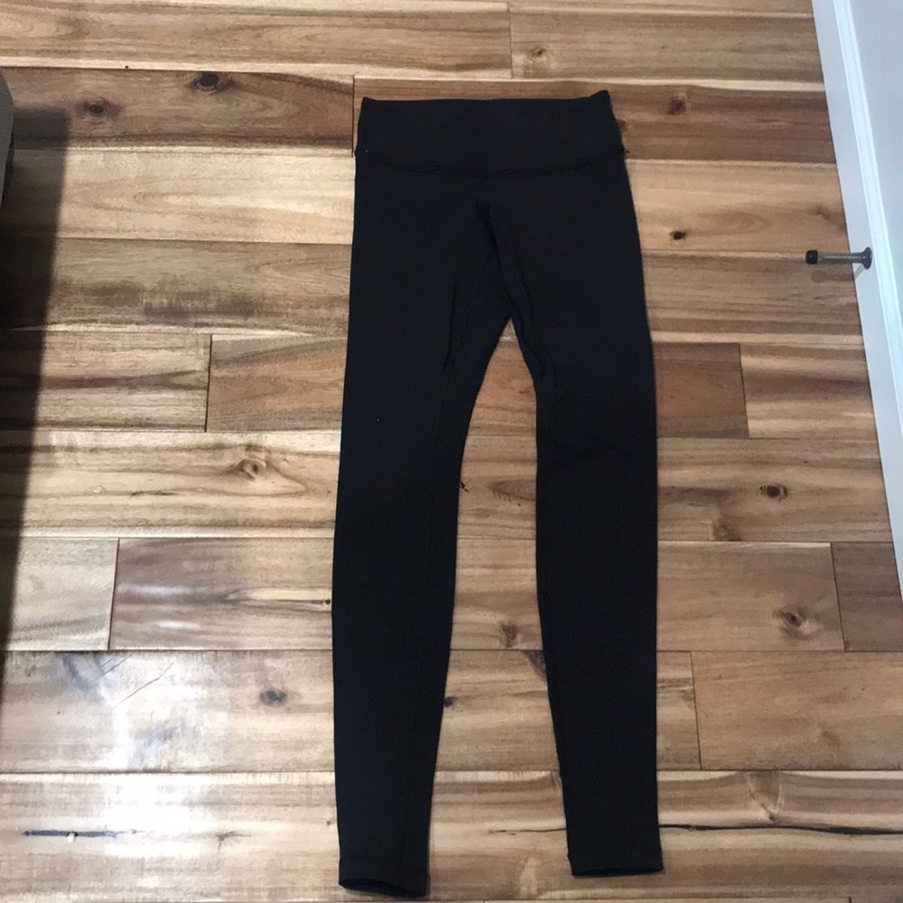 Black full length Lululemon leggings